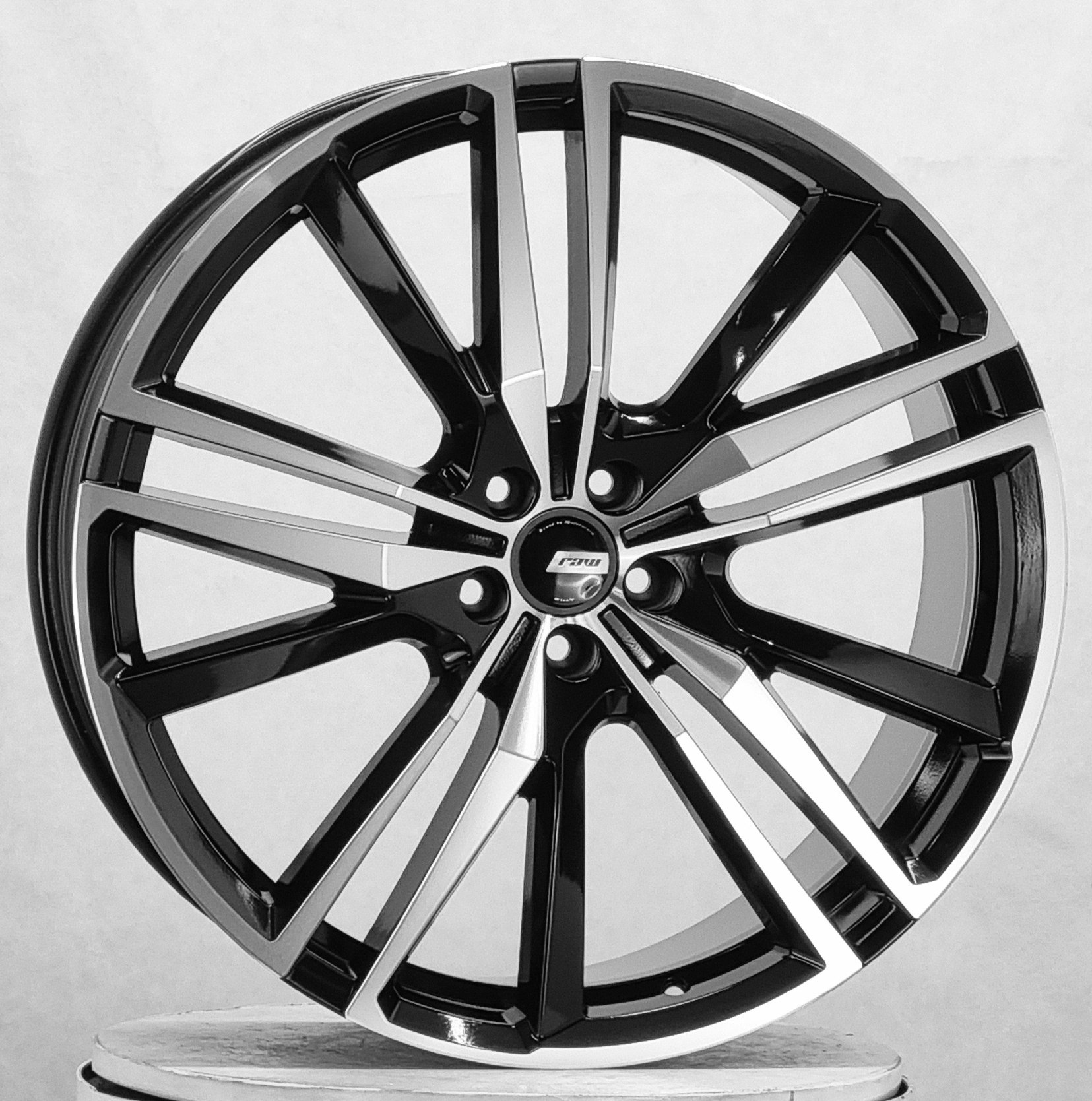 MC-V03 PRETO DIA (1)